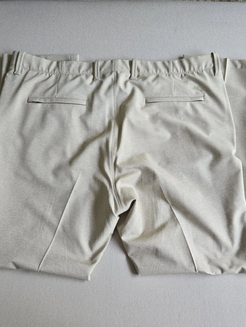 Tommy Bahama versatile slim